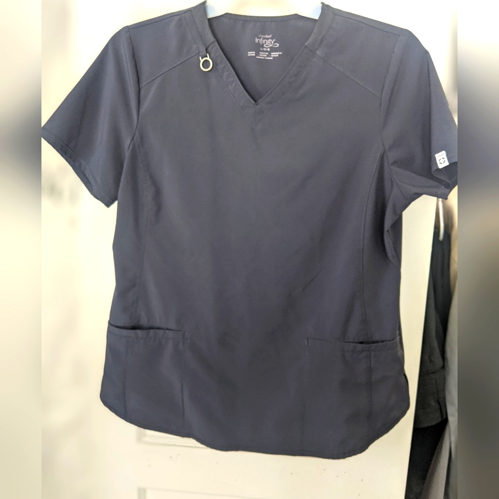 Cherokee Infinity Scrub Top